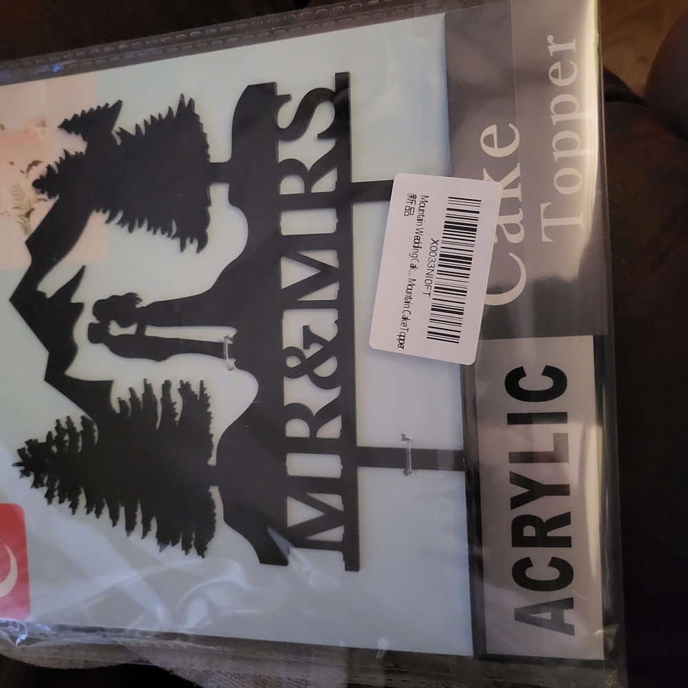 Black Acrylic MR & MRS Wall Decor